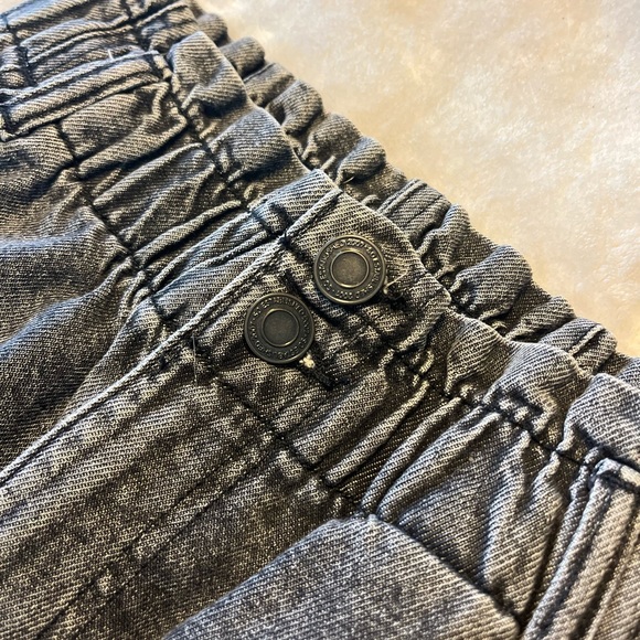 Black High rise, paper bag style mom jeans, - Picture 5 of 5